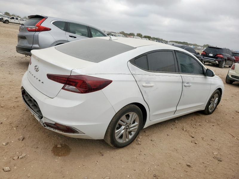 Фото 3 - HYUNDAI ELANTRA