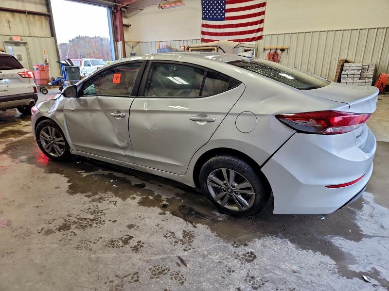 Фото 2 - HYUNDAI ELANTRA