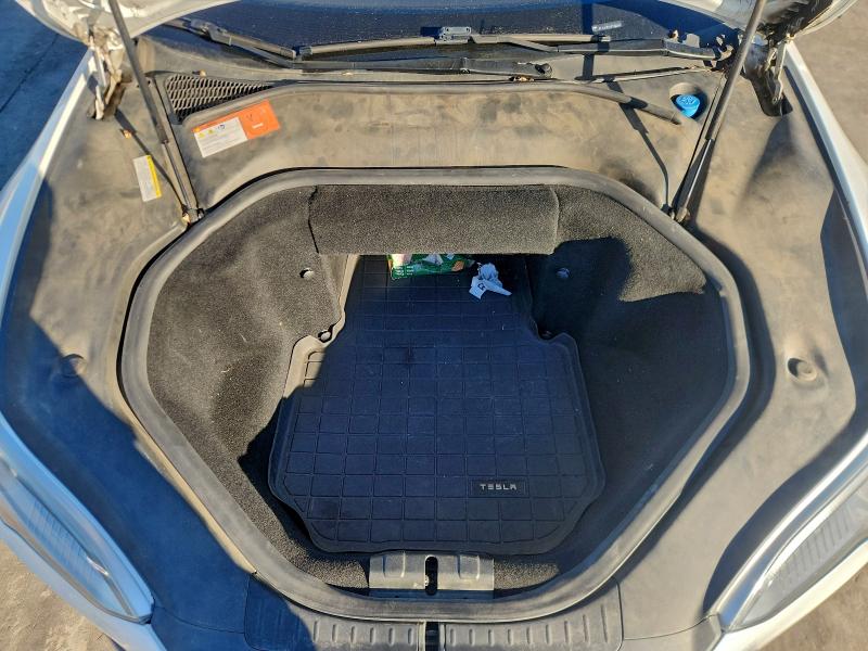 Фото 11 - TESLA MODEL S