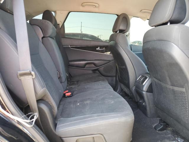 Фото 11 - KIA SORENTO