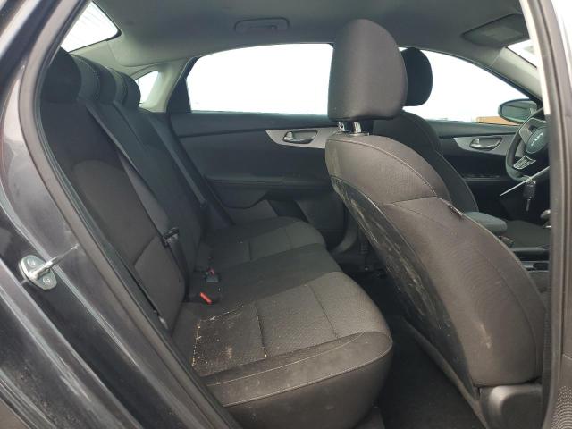 Фото 10 - KIA FORTE