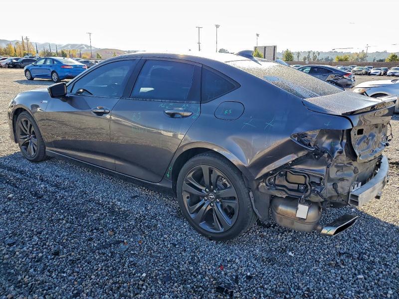 Фото 2 - ACURA TLX