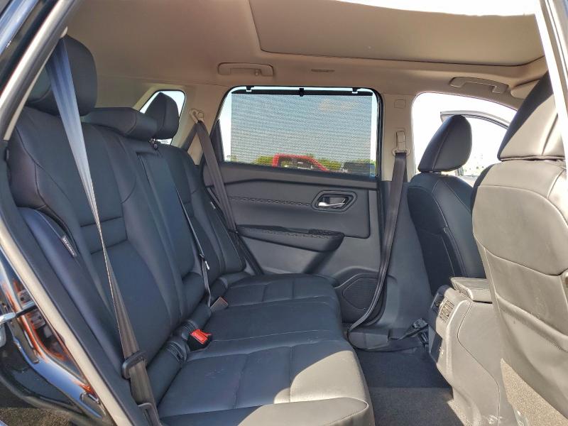 Фото 10 - NISSAN ROGUE