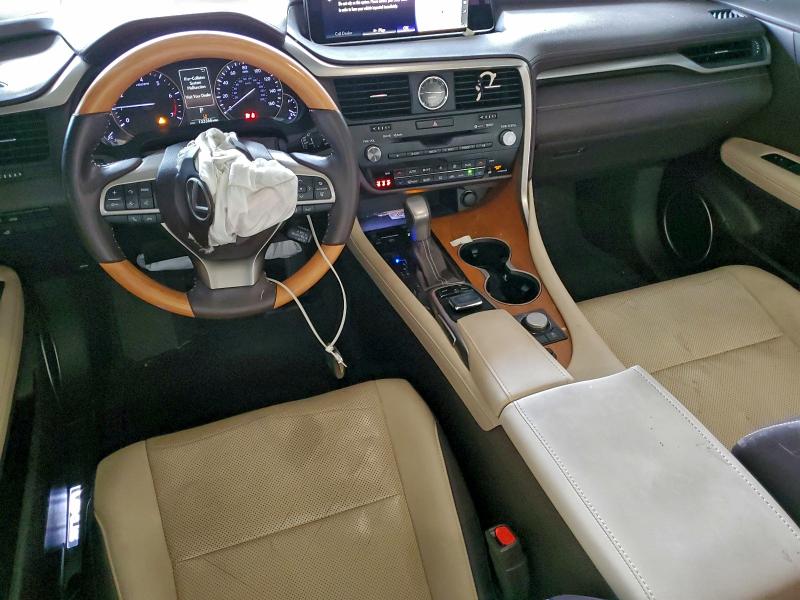 Фото 8 - LEXUS RX350