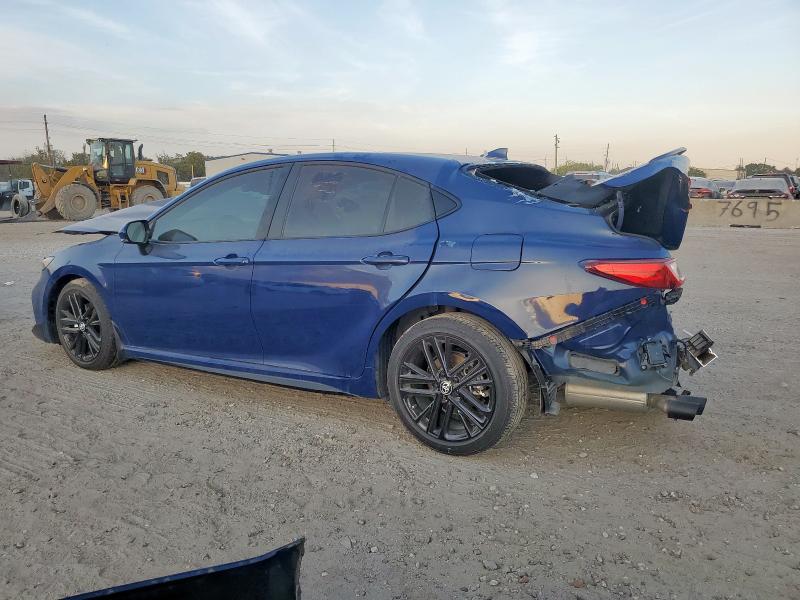 Фото 2 - TOYOTA CAMRY