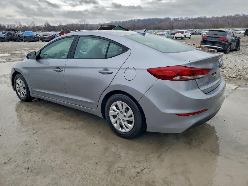 Фото 2 - HYUNDAI ELANTRA