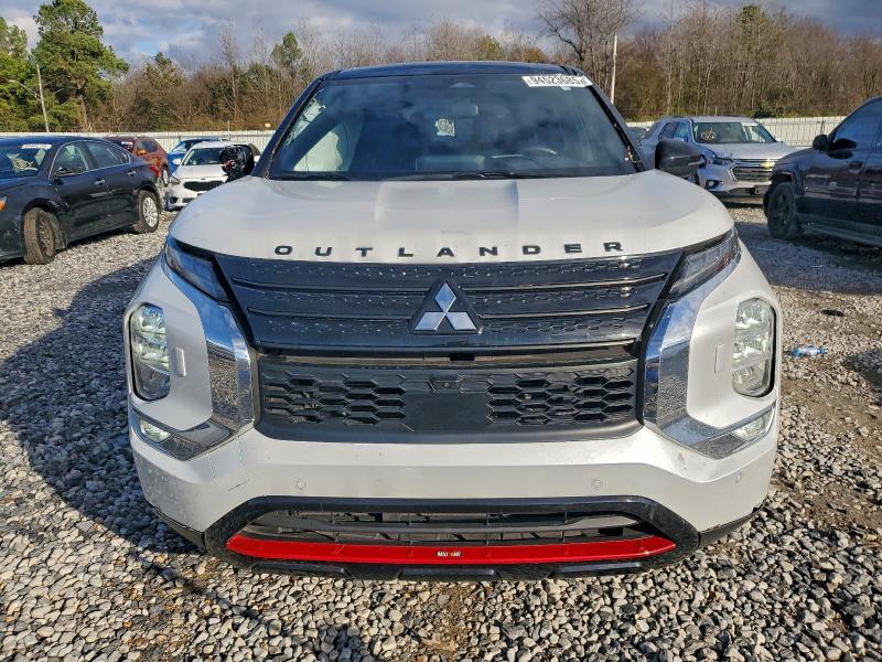 Фото 5 - MITSUBISHI OUTLANDER