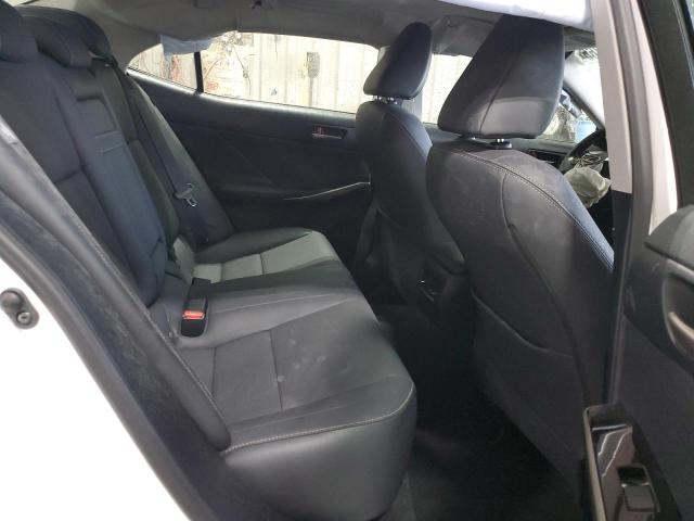 Фото 10 - LEXUS IS