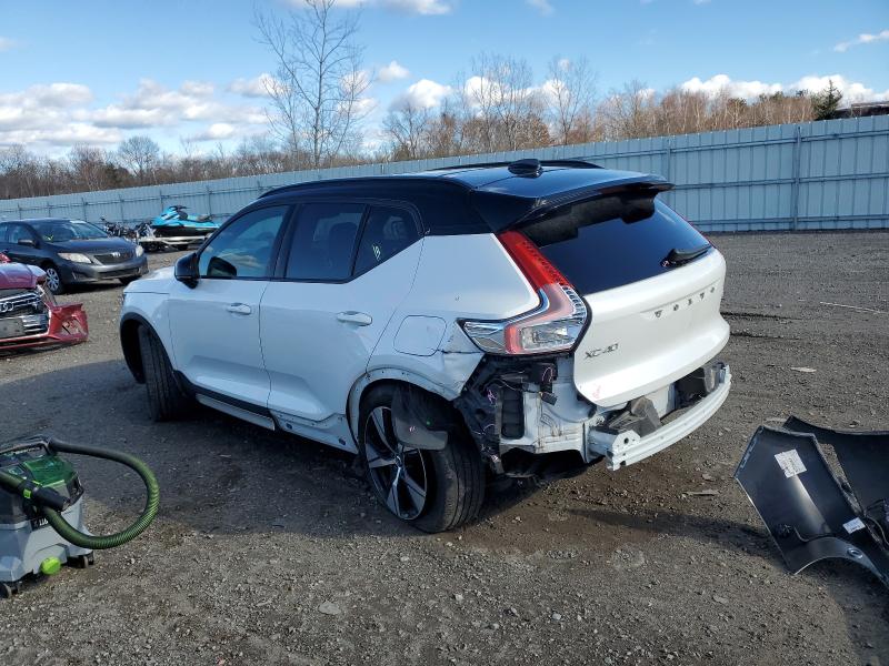 Фото 2 - VOLVO XC40