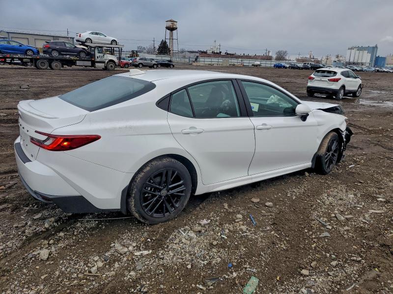 Фото 3 - TOYOTA CAMRY