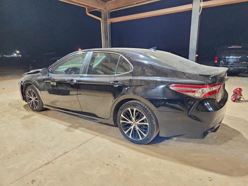 Фото 2 - TOYOTA CAMRY