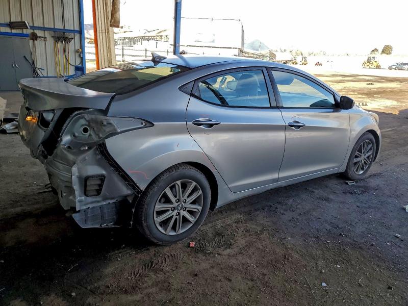 Фото 3 - HYUNDAI ELANTRA