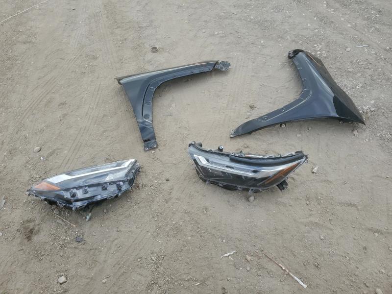 Фото 13 - TOYOTA RAV4