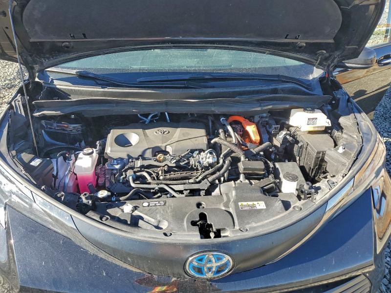 Фото 12 - TOYOTA SIENNA