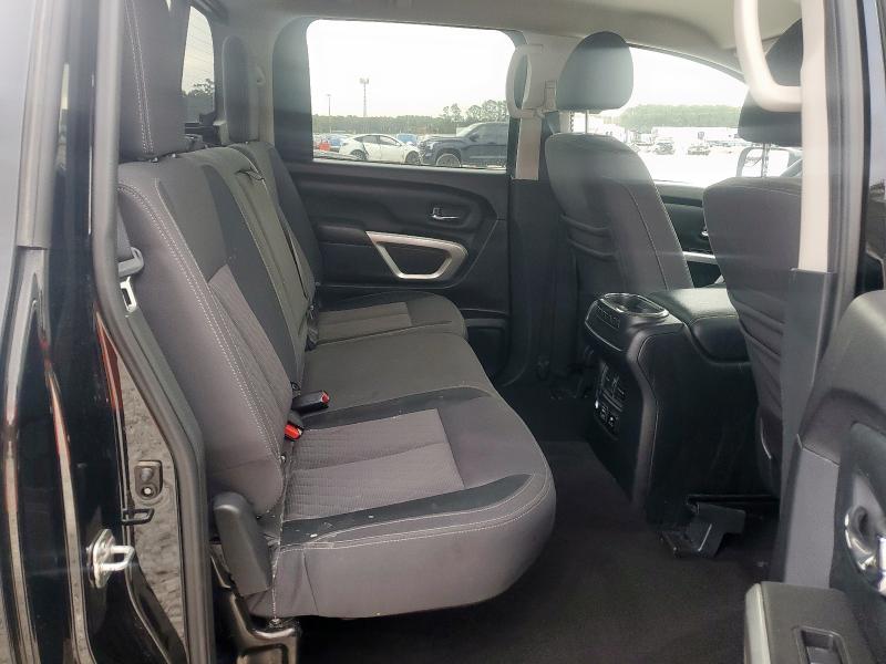 Фото 10 - NISSAN TITAN