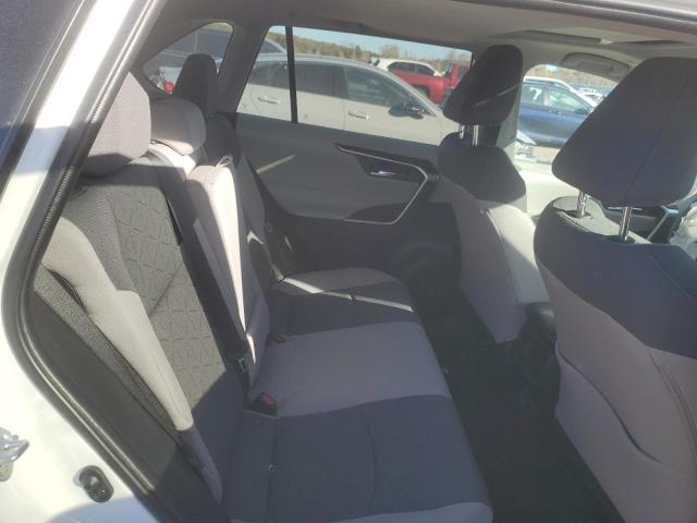 Фото 10 - TOYOTA RAV4