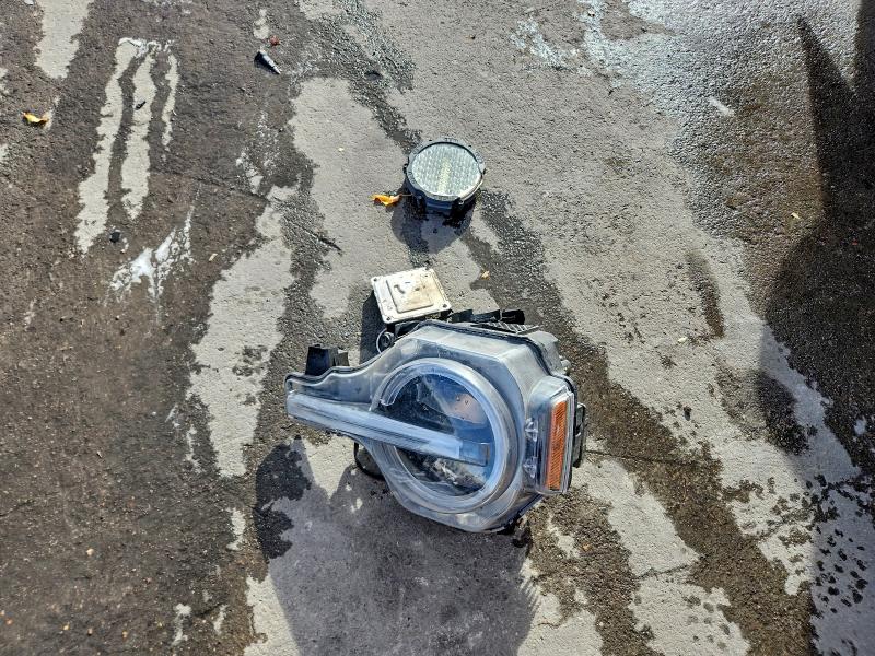 Фото 13 - FORD BRONCO