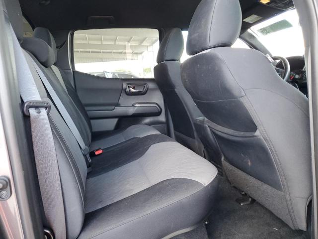 Фото 10 - TOYOTA TACOMA