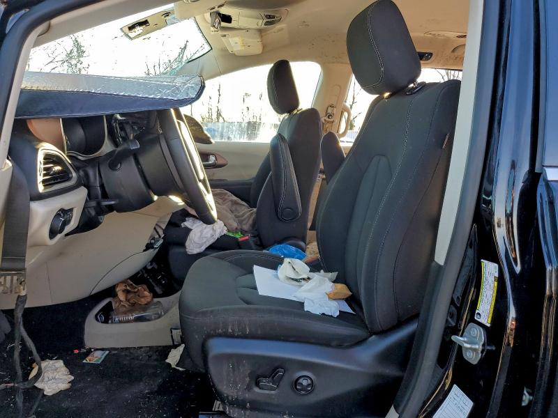 Фото 7 - CHRYSLER MINIVAN