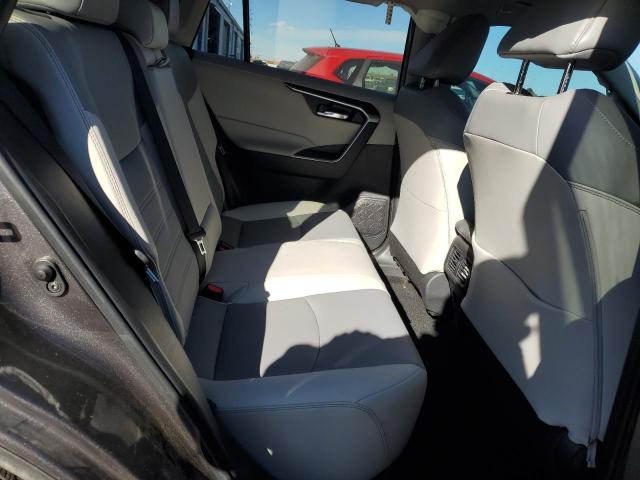 Фото 11 - TOYOTA RAV4