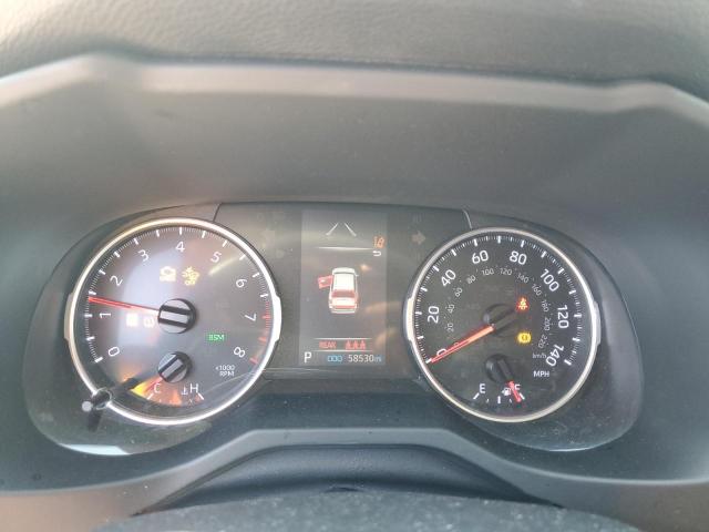 Фото 9 - TOYOTA RAV4