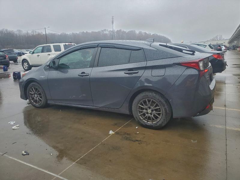 Фото 2 - TOYOTA PRIUS