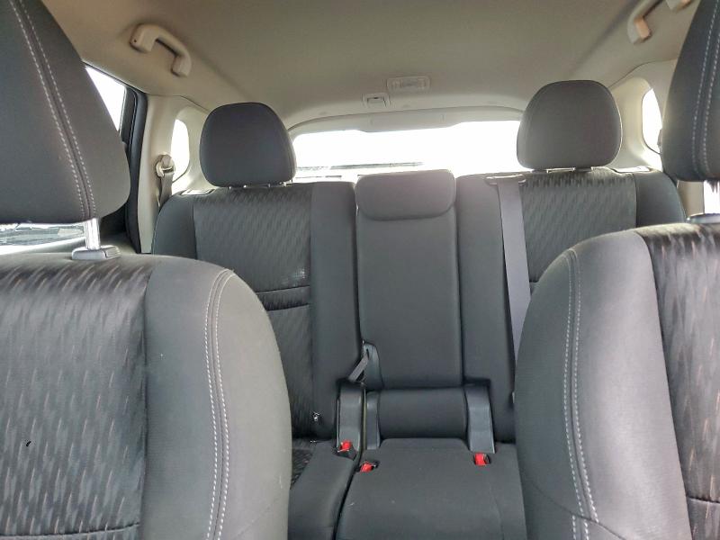 Фото 10 - NISSAN ROGUE