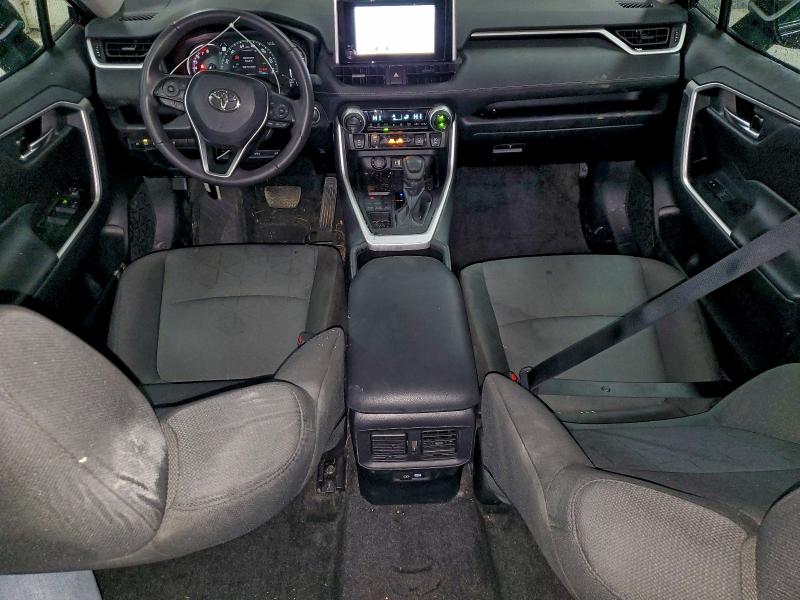 Фото 8 - TOYOTA RAV4