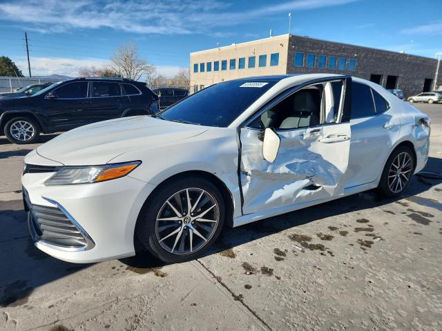 Фото 1 - TOYOTA CAMRY