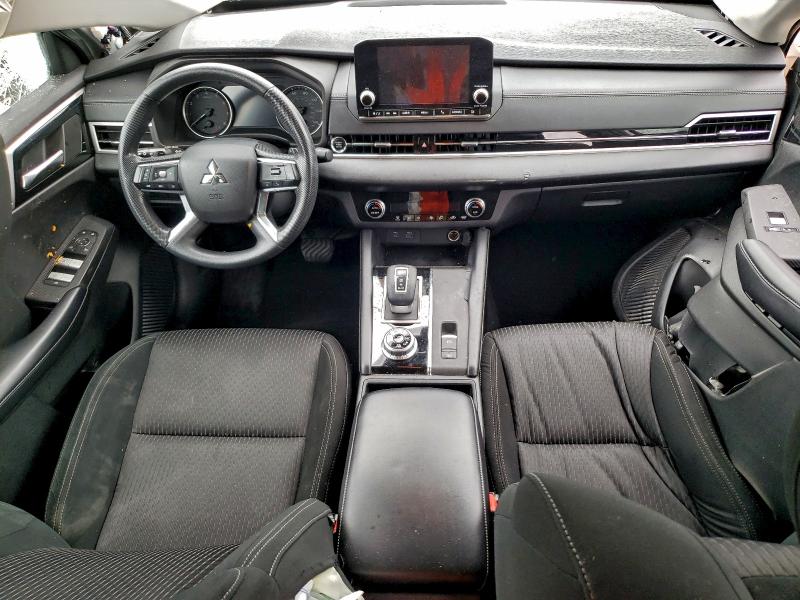 Фото 8 - MITSUBISHI OUTLANDER