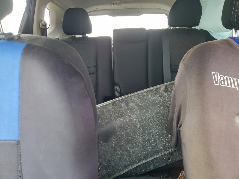 Фото 10 - NISSAN ROGUE