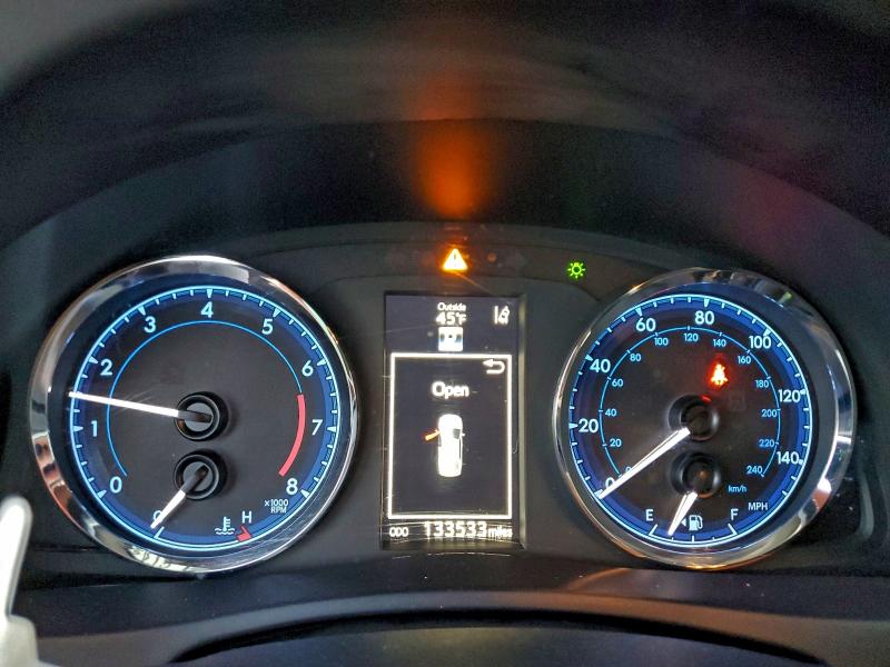 Фото 9 - TOYOTA COROLLA