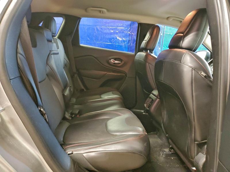 Фото 11 - JEEP CHEROKEE