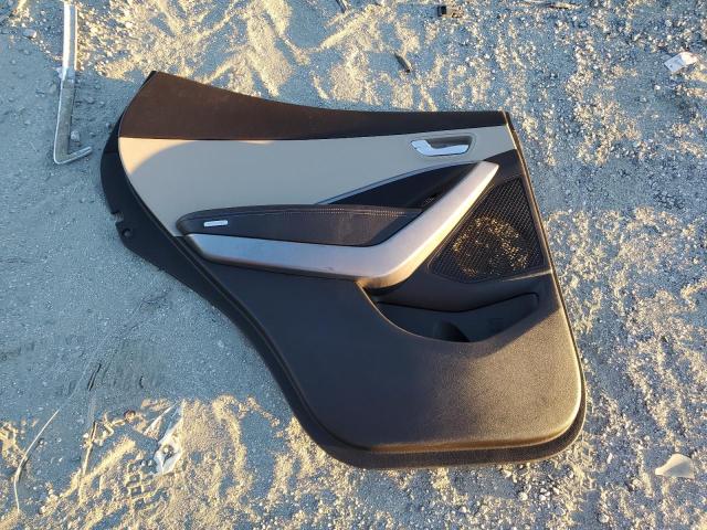 Фото 13 - HYUNDAI SANTA FE