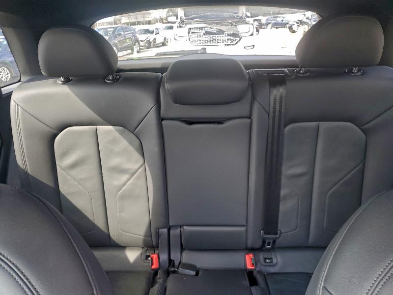 Фото 10 - AUDI Q3