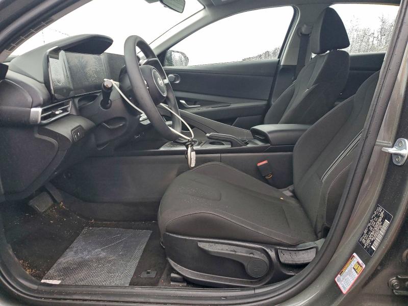 Фото 7 - HYUNDAI ELANTRA