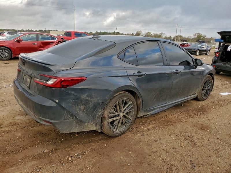 Фото 3 - TOYOTA CAMRY