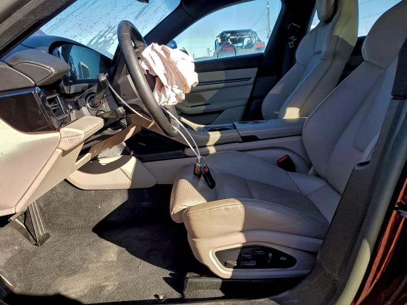 Фото 7 - PORSCHE TAYCAN