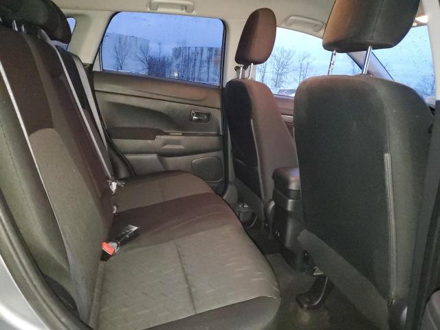 Фото 11 - MITSUBISHI OUTLANDER