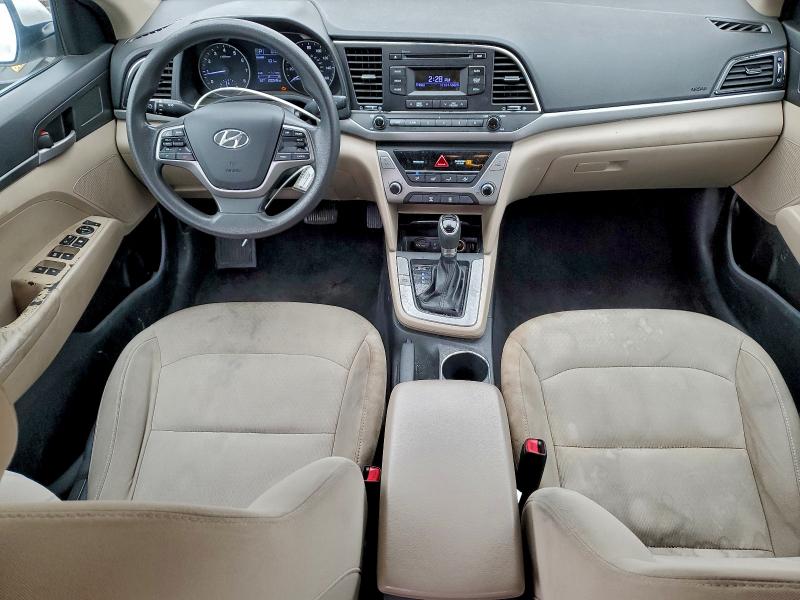 Фото 8 - HYUNDAI ELANTRA