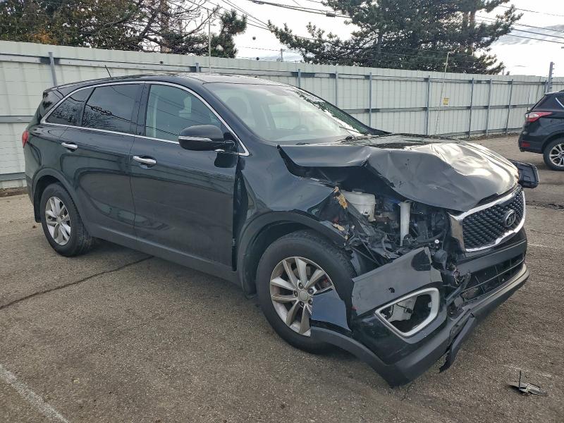 Фото 4 - KIA SORENTO