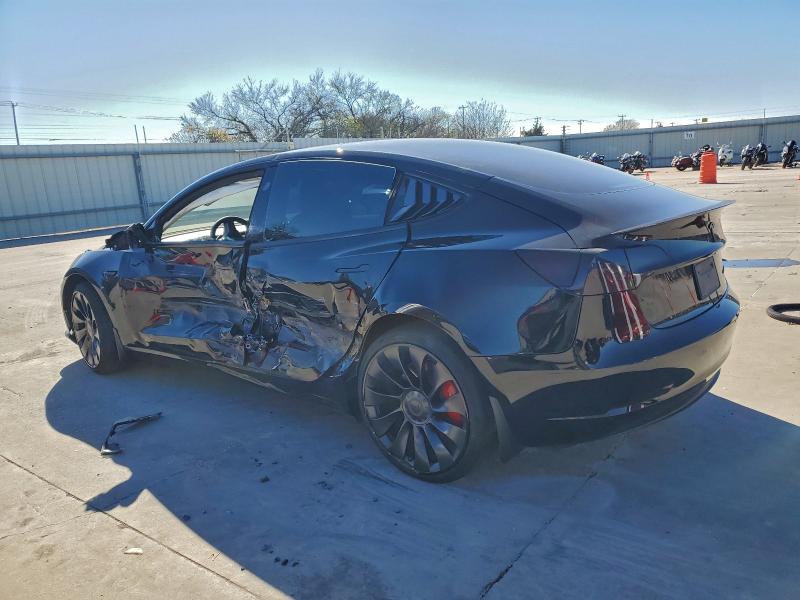 Фото 2 - TESLA MODEL 3