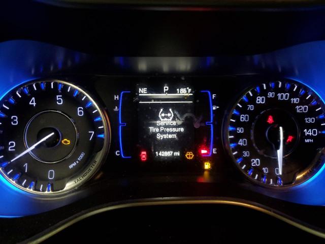 Фото 9 - CHRYSLER 200