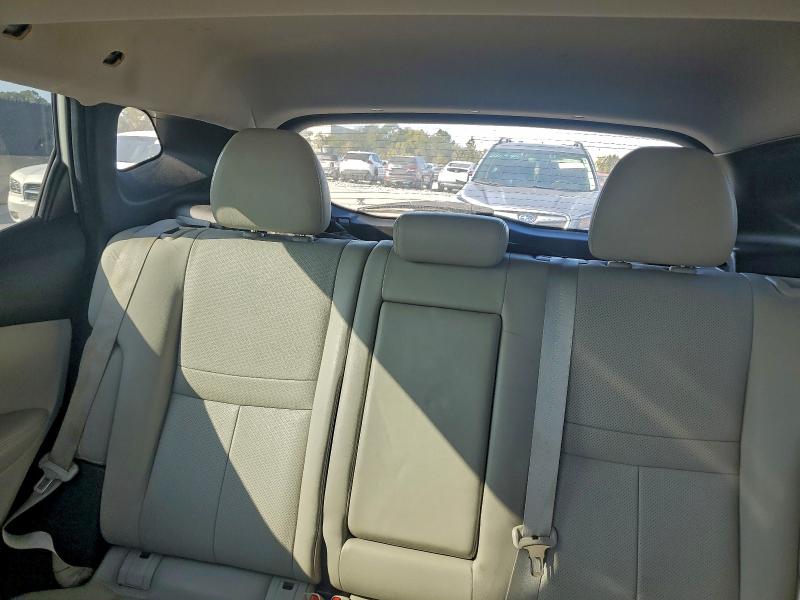 Фото 10 - NISSAN ROGUE