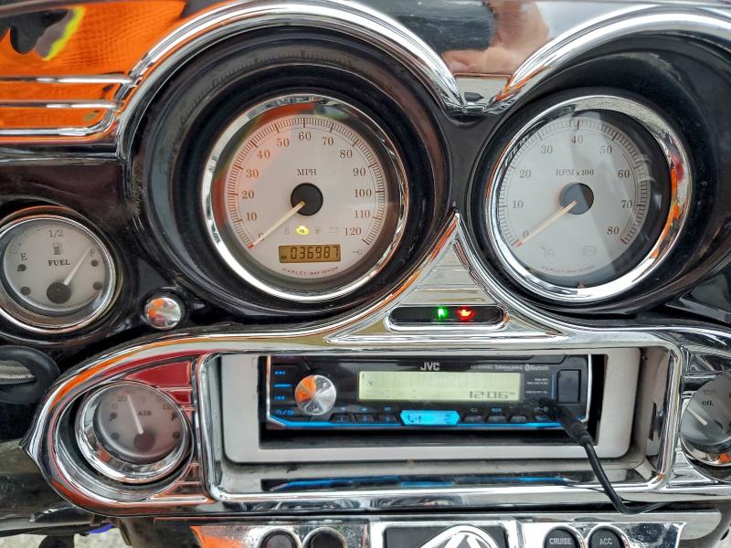 HARLEY-DAVIDSON FL 2010