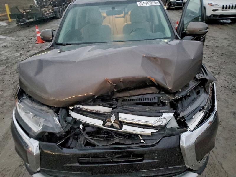 Фото 12 - MITSUBISHI OUTLANDER