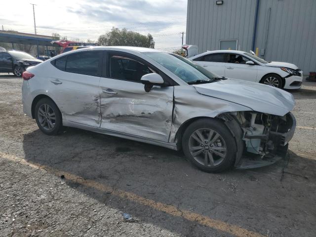 Фото 4 - HYUNDAI ELANTRA