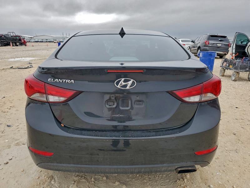 Фото 6 - HYUNDAI ELANTRA