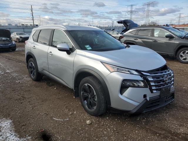 Фото 4 - NISSAN ROGUE