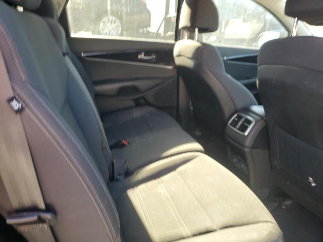 Фото 11 - KIA SORENTO